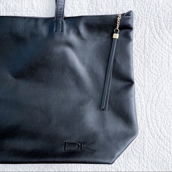 Donna Karan Cosmetics Black Zip Top Shoulder Bag - Picture 2 of 13